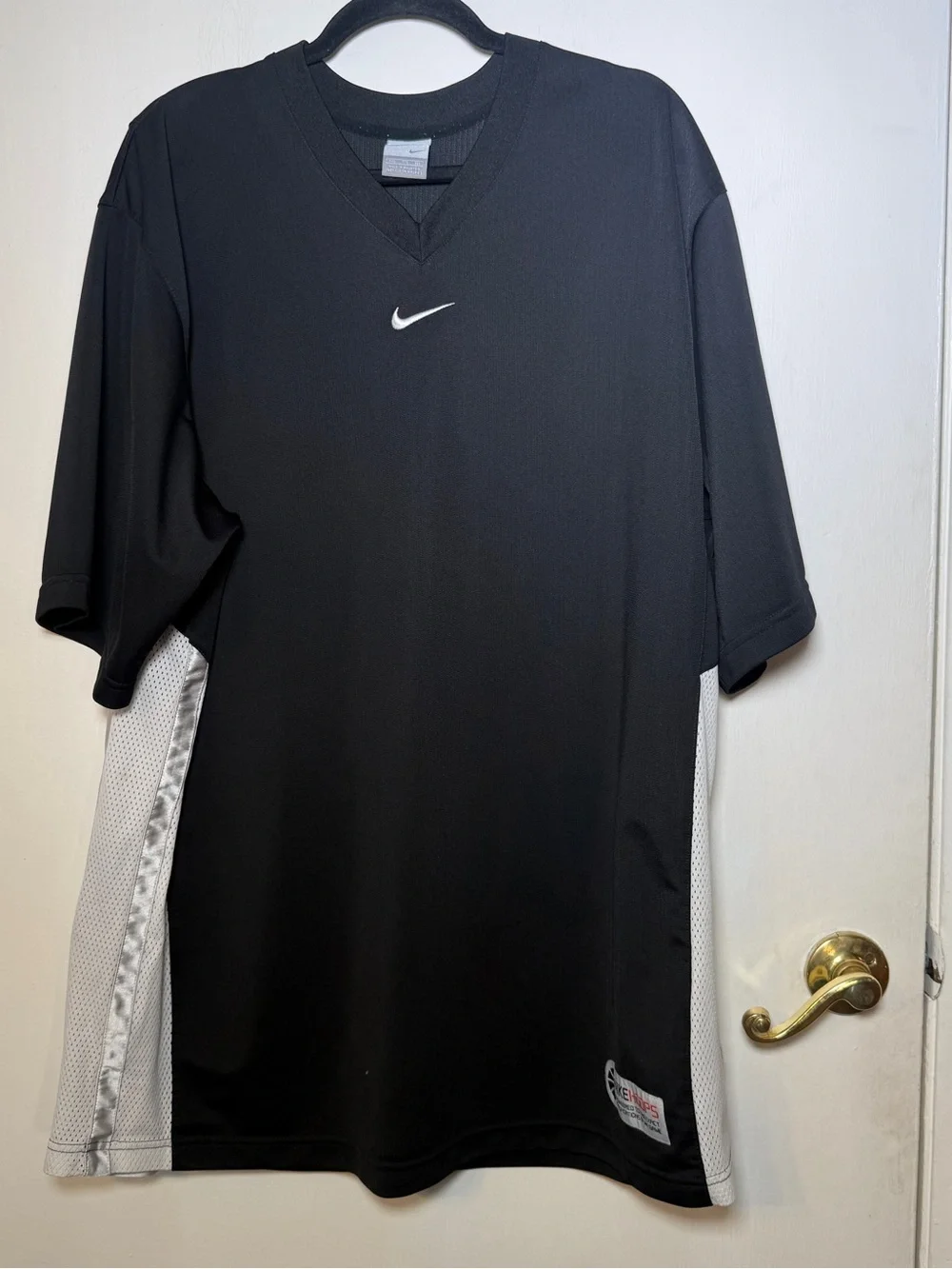 Nike Hoops Men's Black V-Neck S/S Shirt with White Swoosh 2XL